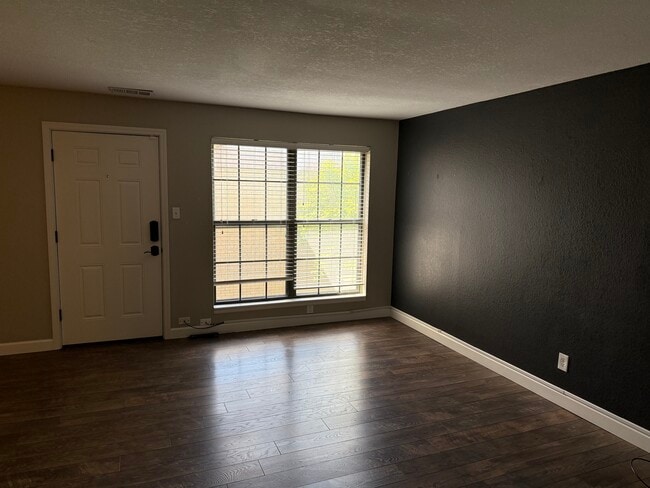 2922 SW Lydia Ave, Unit 228 in Topeka, KS - Building Photo - Building Photo