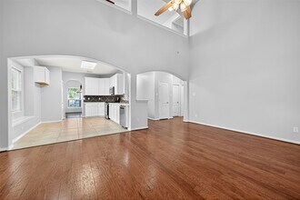 2202 Highland Crossing Dr in Conroe, TX - Building Photo - Building Photo