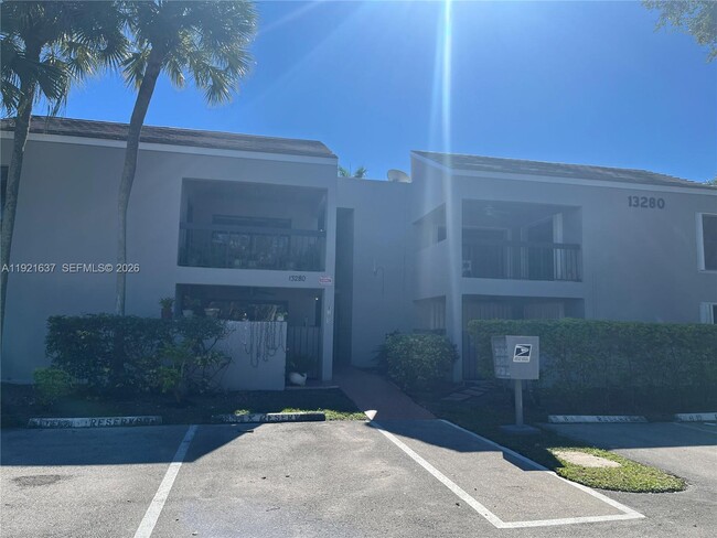 13280 SW 88th Ln in Miami, FL - Building Photo - Building Photo