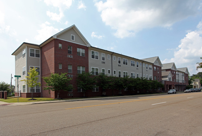 Magnolia Terrace in Memphis, TN - Building Photo - Building Photo