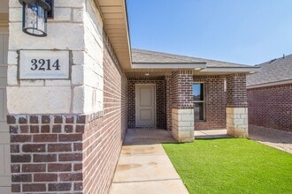 3214 Aberdeen Ave in Wolfforth, TX - Building Photo - Building Photo