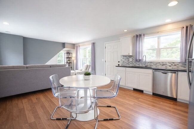 property at 605 S Aurora St