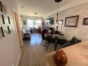 2871 Jacklin Rd in Victoria, BC - Building Photo - Building Photo