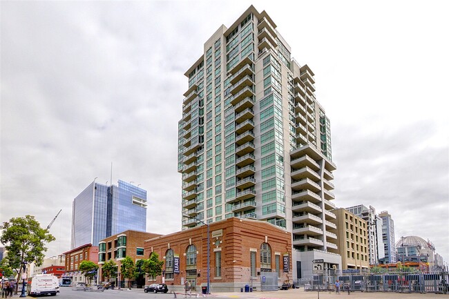 325 7th Ave, Unit The Legend Unit #606 in San Diego, CA - Foto de edificio - Building Photo