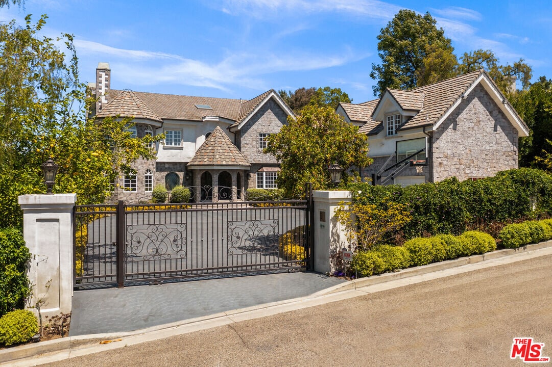 3170 Kings Ct in Los Angeles, CA - Building Photo