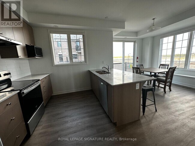 1259 Lily Cres in Milton, ON - Building Photo - Building Photo