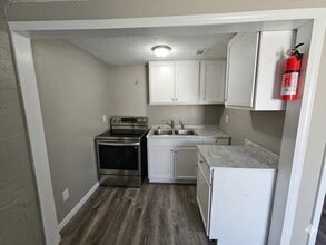 114a W Liberty St in Florence, SC - Building Photo - Building Photo