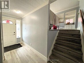 255 Blackhorne Dr in Kitchener, ON - Building Photo - Building Photo