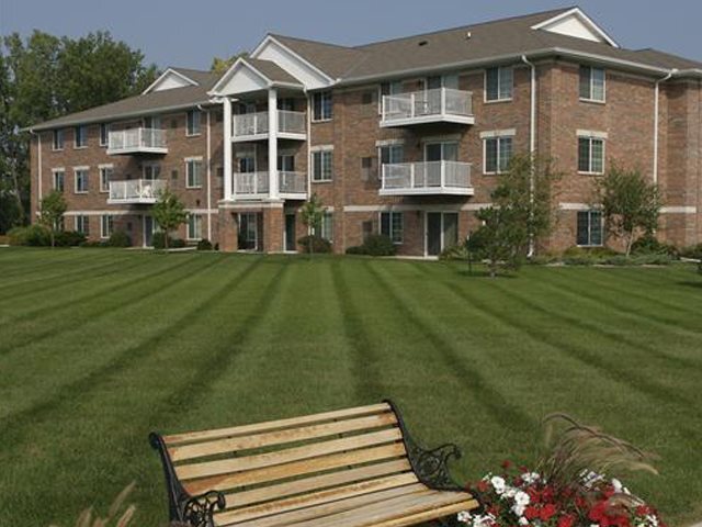 Parkway Landings 55+ Senior Luxury Living in Green Bay, WI - Building Photo - Building Photo