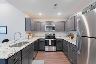 32 Glade Lp in Delaware, OH - Building Photo - Building Photo