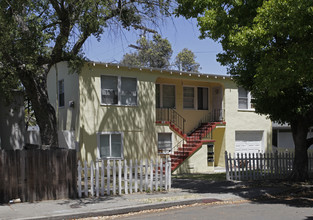 130 Muller St in Vallejo, CA - Foto de edificio - Building Photo