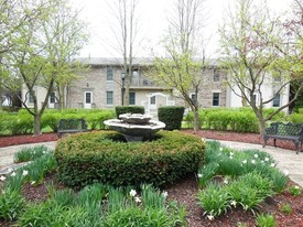 401-409 S Jefferson St in Batavia, IL - Building Photo