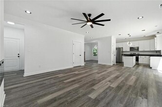 236 Buxton Ave in Newport News, VA - Building Photo - Building Photo