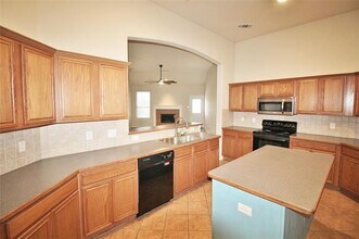 314 Cascade Dr in Red Oak, TX - Building Photo - Building Photo