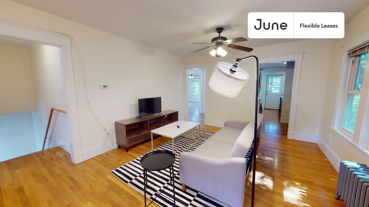 33-35 Dickinson Road in Boston, MA - Building Photo