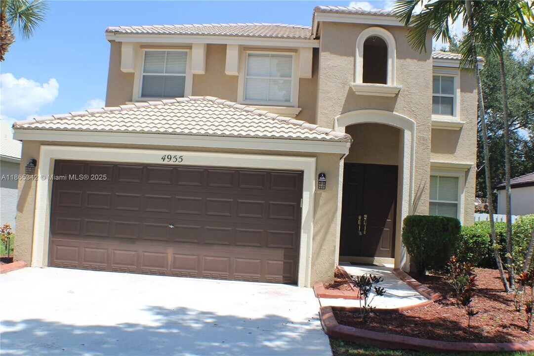 4955 SW 166th Ave in Miramar, FL - Building Photo