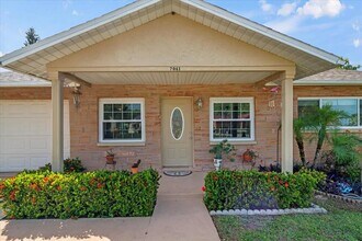 7041 Daggett Terrace in New Port Richey, FL - Building Photo - Building Photo