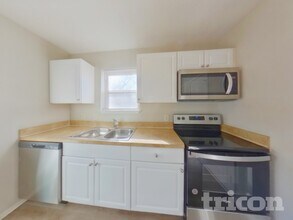 5612 Cherilee Ln in Haltom City, TX - Building Photo - Building Photo