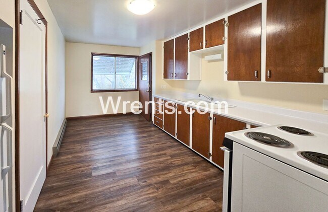 2006 E Dalton Ave-Unit -2006 E Dalton Upper in Spokane, WA - Building Photo - Building Photo