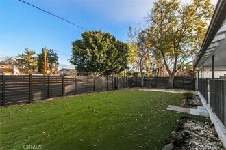 6059 Vantage Ave, Unit F2032-101 in Los Angeles, CA - Building Photo - Building Photo