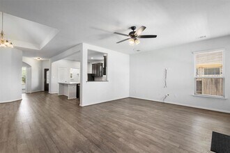 497 Esperanza Dr in Buda, TX - Building Photo - Building Photo