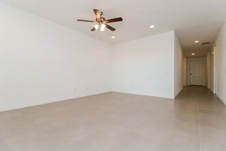 5627 W Walatowa St in Phoenix, AZ - Building Photo - Building Photo