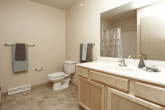 Bayshore Townhomes in Sparta, WI - Foto de edificio - Interior Photo