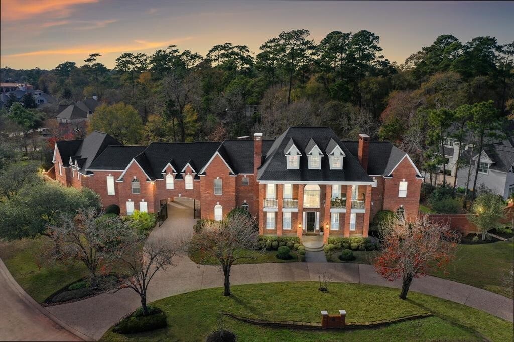 63 N Windsail Pl in Spring, TX - Building Photo