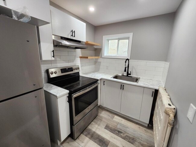 property at 90 Wentworth St