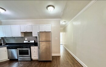 3825 N Greenview Ave, Unit 1E in Chicago, IL - Building Photo - Building Photo