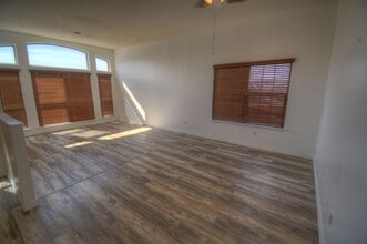 9215 Clinton Anderson Dr NW in Albuquerque, NM - Building Photo - Building Photo