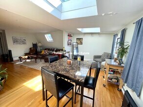 10 Evergreen Ave, Unit 3 in Somerville, MA - Building Photo - Building Photo