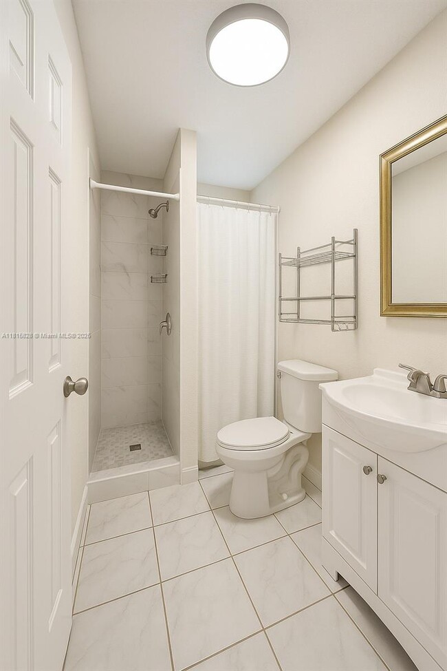 2810 NW 51st St in Miami, FL - Building Photo - Building Photo