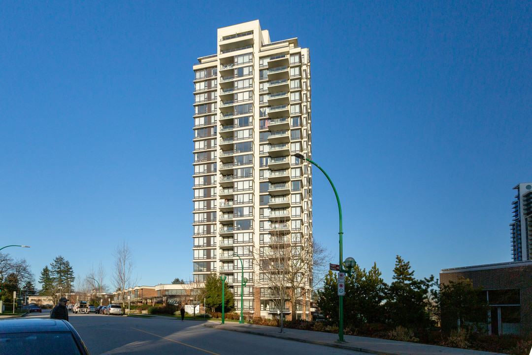 7325 Arcola St in Burnaby, BC - Building Photo