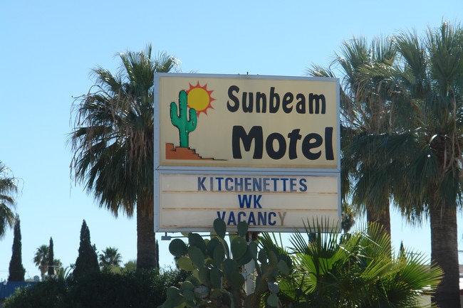 Sunbeam Motel in Tucson, AZ - Foto de edificio - Building Photo