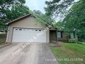 3201 Stivers Blvd in Bryant, AR - Building Photo