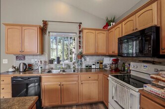 4005 W Thorpe Rd in Spokane, WA - Building Photo - Building Photo