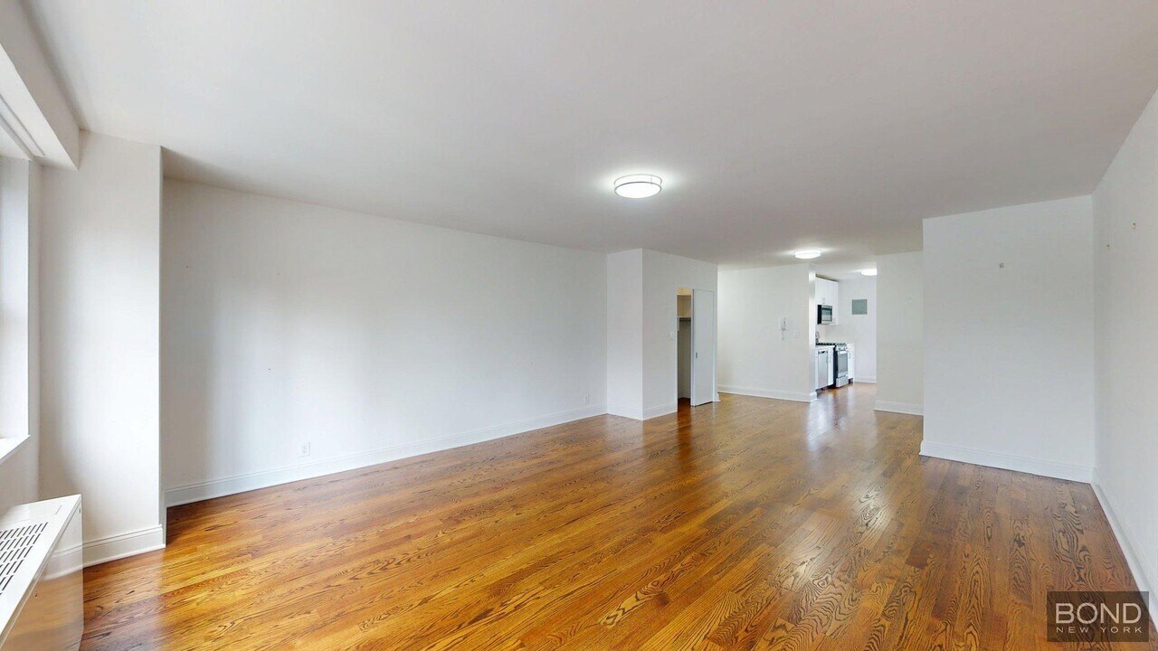 401 E 88th St in New York, NY - Building Photo