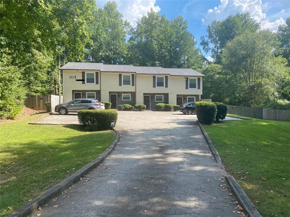6368 Baker Ct in Norcross, GA - Building Photo