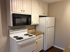 1421 S 12th St in Waco, TX - Building Photo