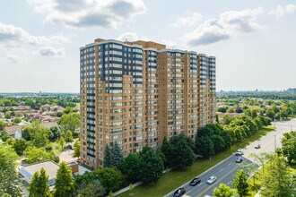 Platinum East in Toronto, ON - Building Photo - Building Photo