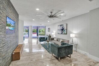 301 N Ocean Blvd, Unit 307 in Pompano Beach, FL - Building Photo - Building Photo