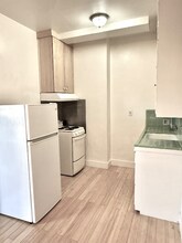 2818 Telegraph Ave, Unit 10 in Berkeley, CA - Building Photo - Building Photo