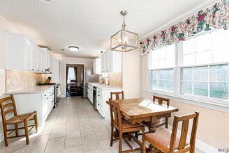 10859 Cal Rd in Baton Rouge, LA - Building Photo - Building Photo