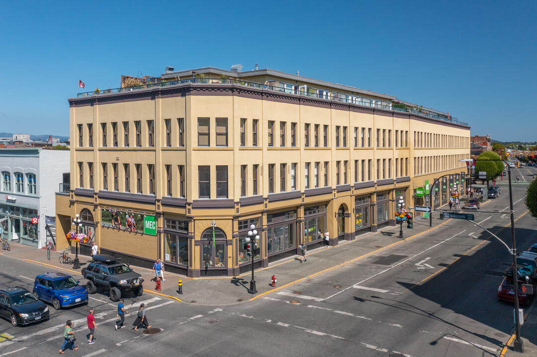 1450 Government St in Victoria, BC - Building Photo