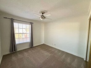 5195 S Sepulveda Blvd in Las Vegas, NV - Building Photo - Building Photo