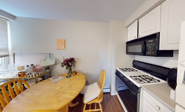 54 Kelly Rd, Unit 3R in Cambridge, MA - Foto de edificio - Building Photo