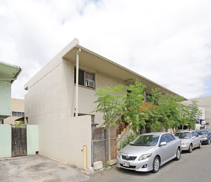 827 Gulick Ave in Honolulu, HI - Building Photo