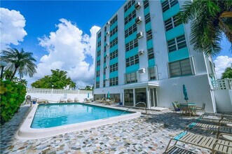 600 N Birch Rd in Fort Lauderdale, FL - Foto de edificio - Building Photo