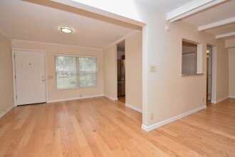 710 NW 54th Terrace in Gainesville, FL - Building Photo - Building Photo